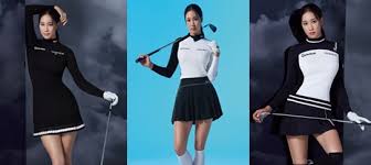 골프화 분야에서 독보적인 위치를 차지하는 풋조이는, 골프웨어 브랜스 순위에서도 골퍼의 편안함과 성능 향상에 초점을 맞춥니다. 이 브랜드는 전통적인 스타일과 현대적인 기술이 결합된 제품을 제공합니다.