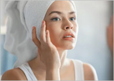 일상생활에서 바세린을 활용하는 모습 이미지