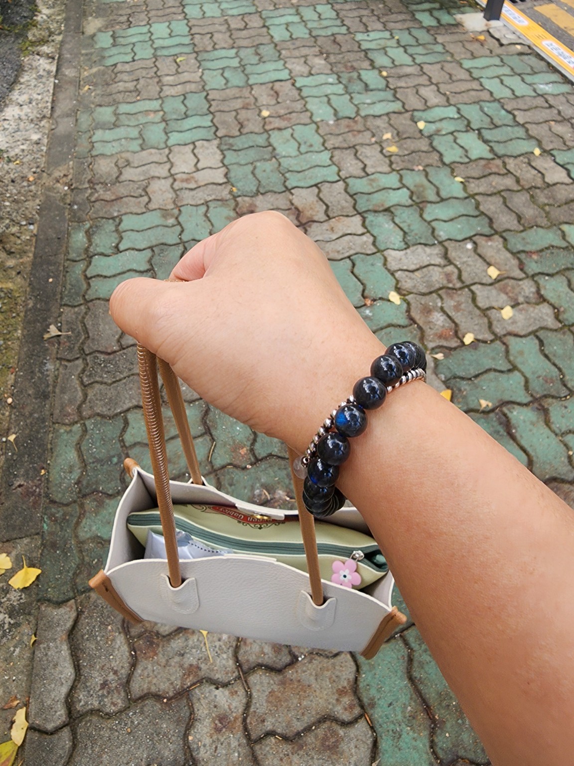 블랙레브라도라이트 팔찌