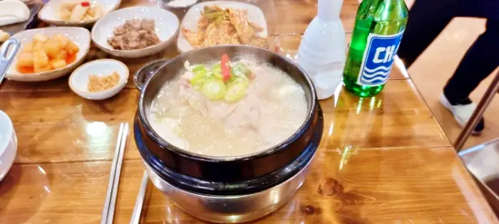 투데이 맛있는 메뉴 맛대맛 원기회복 보양식 황금흑마늘삼계탕 한방옻백숙 맛집 추천 부산 해운대 마린시티 맛집