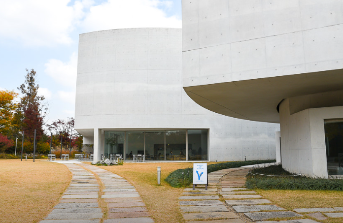 미메시스 뮤지엄에 대하여