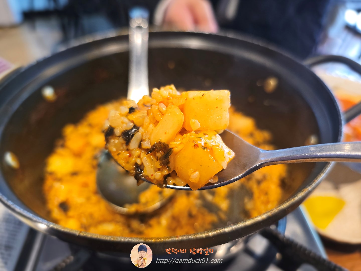 깍두기 버터 볶음밥