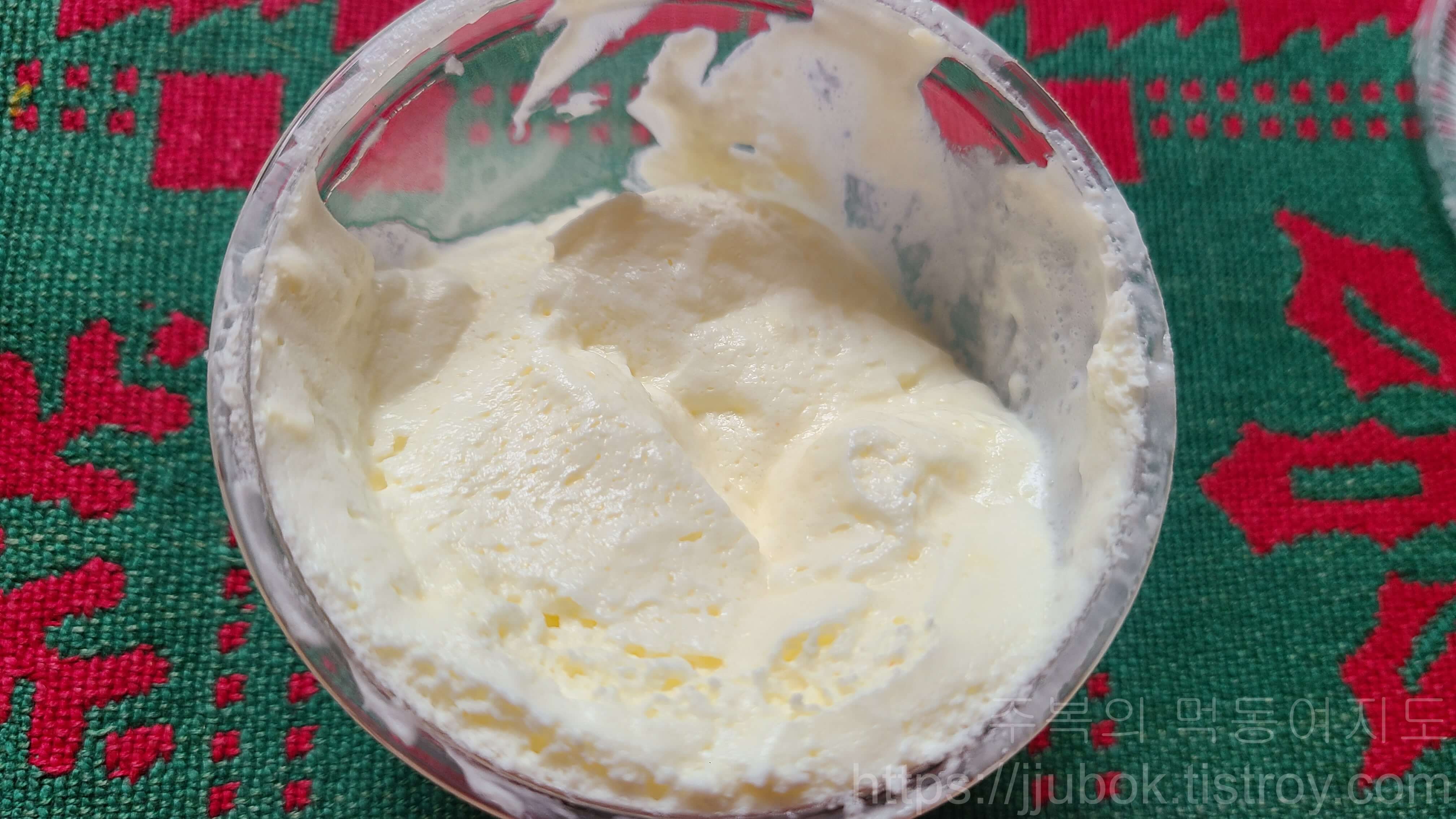 파란만잔-PARANMANJAN-카페-플레인-크로플-치즈-크림