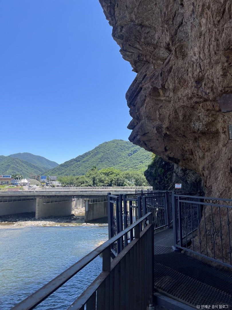 매바위 인공폭포