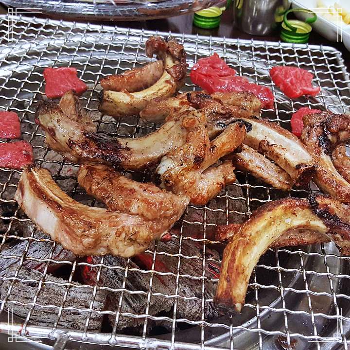 토요일은 밥이좋아 시흥 숯불 등갈비 구이 맛집 22년 노포 쪽갈비 항정살 갈매기살 가브리살 현지인 추천 토밥 좋아 방송정보
