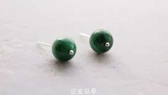 피부과 전문의가 알려주는 초록색 귀걸이 대처법에 대해_11
