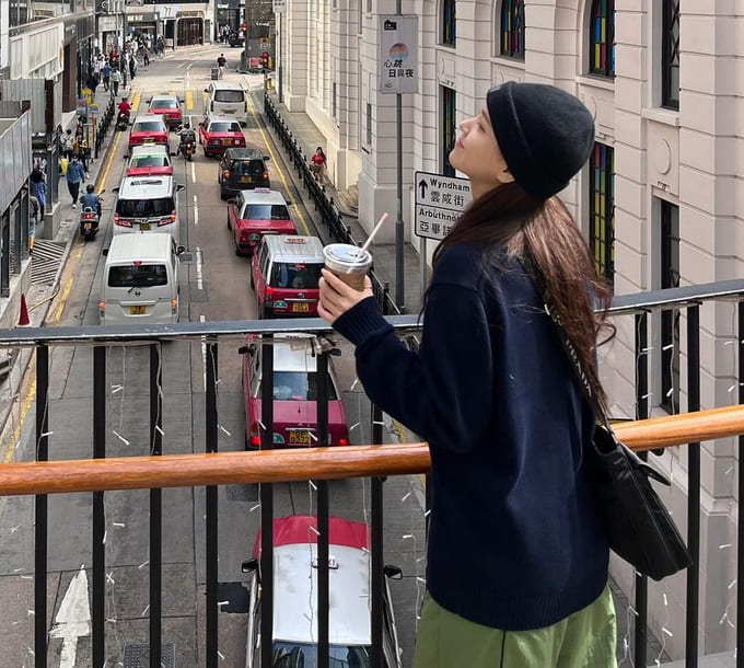 배우 김지은 사복