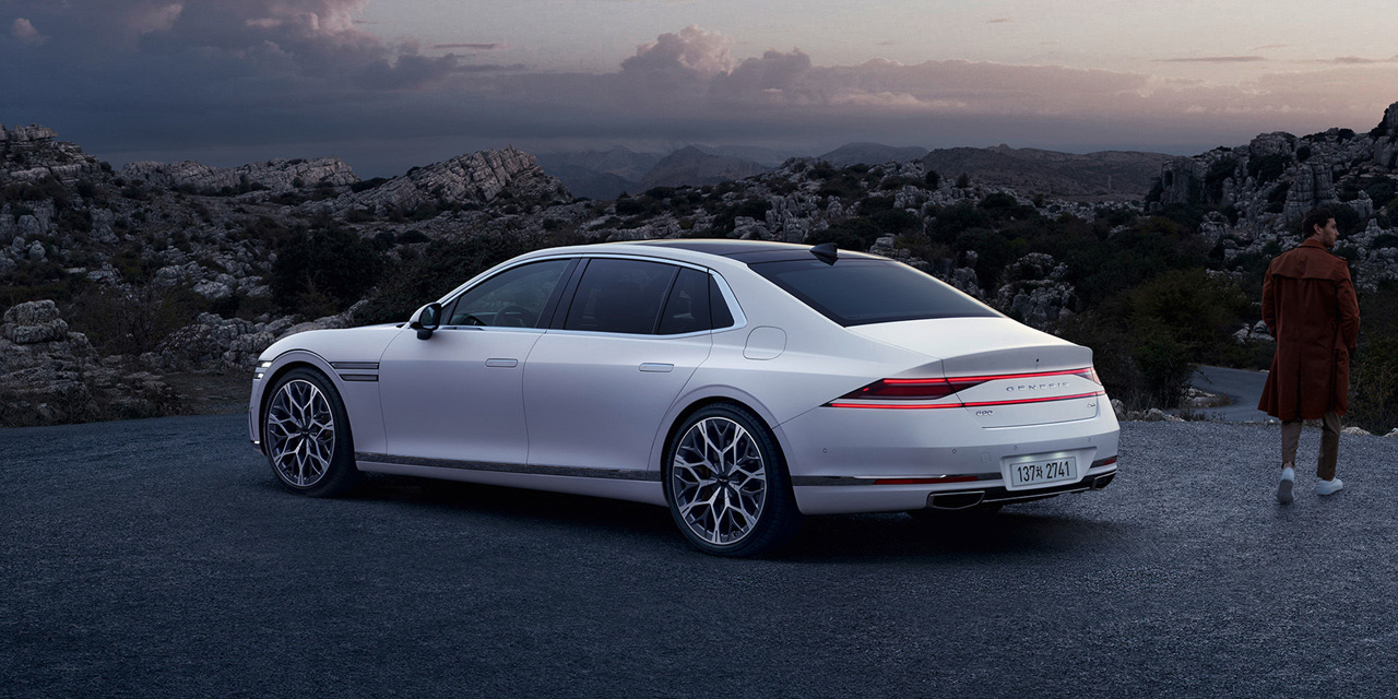 제네시스 G90 측후면 사진