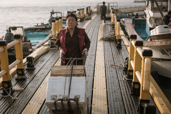 영화-내가-죽던-날-이정은-스틸컷