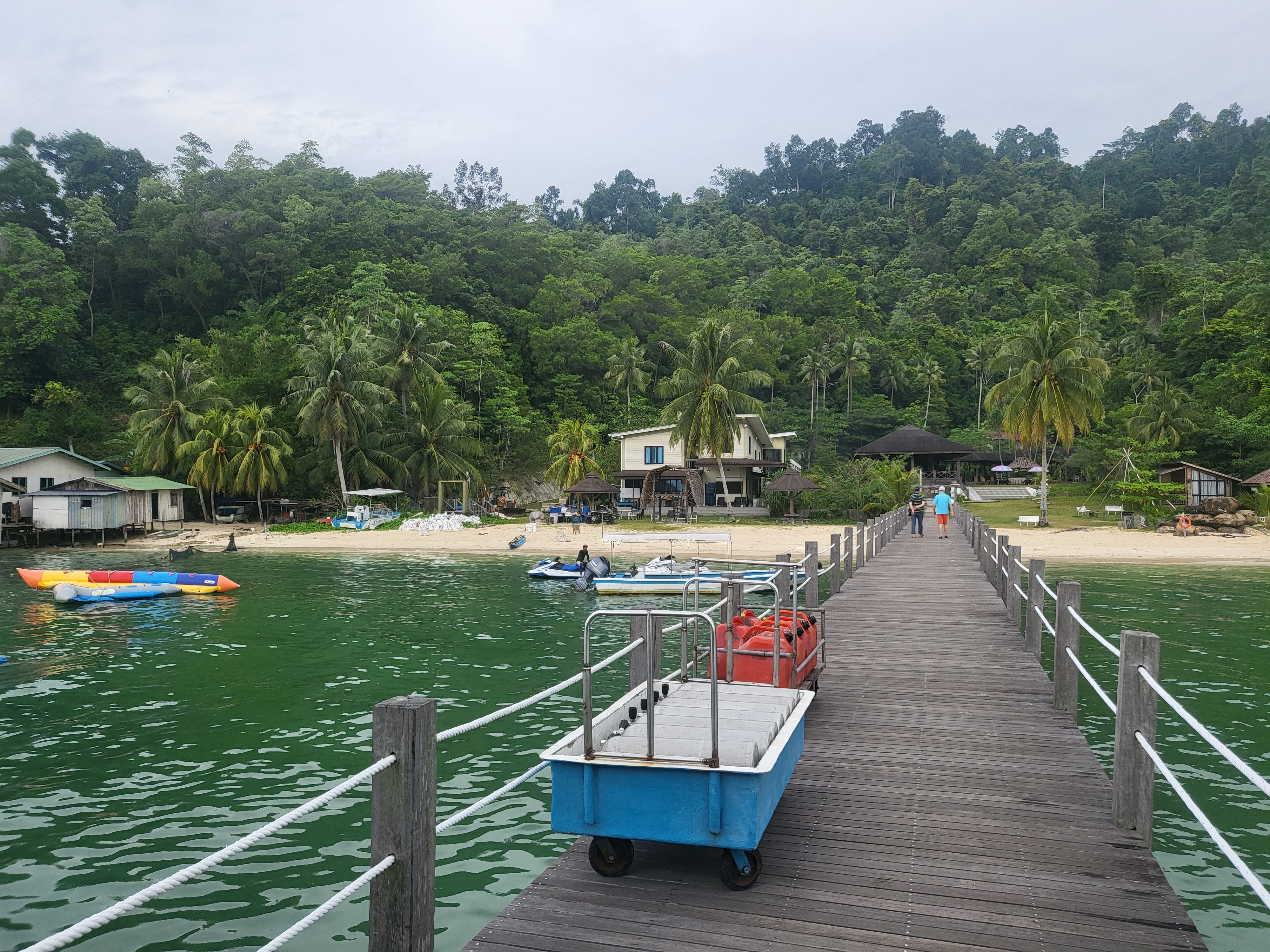 코타키나발루 섬투어 도착 직후 선착장과 해변 풍경