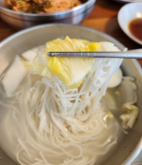 동치미국수
