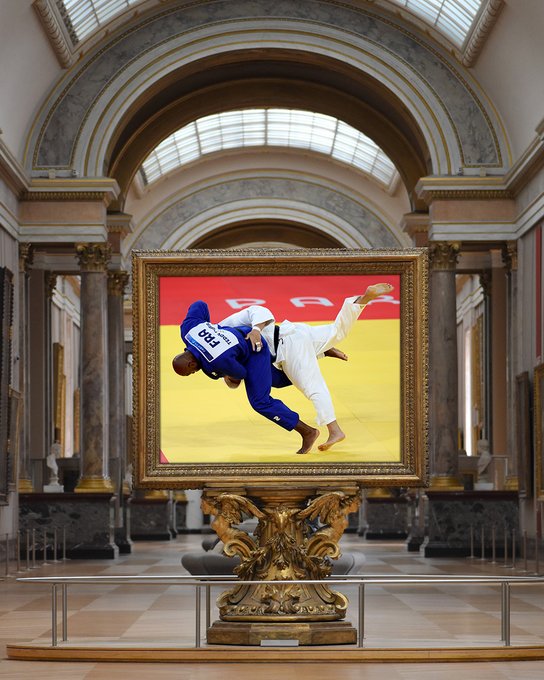 밈을 수용하는 파리 올림픽: 현대적인 접근 방식