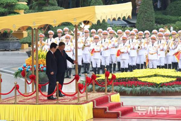 한-베트남 정상 기념촬영: 한-베 정상회담 원전&middot;에너지&middot;공급망 협력 핵심 정리 (2026.4.22)