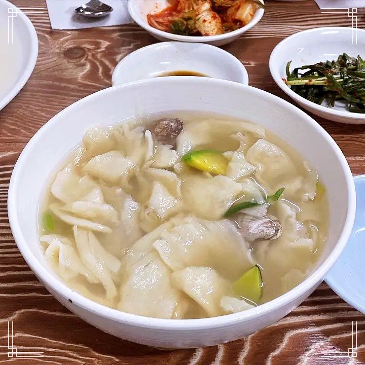 생활의달인 물만두 달인 칼국수 맛있는 3대째 식당 은둔식달 노포 인천 동인천 신포동 맛집 정보