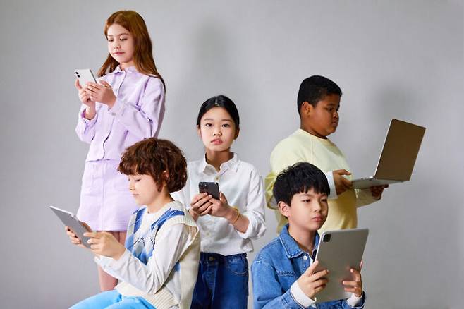 청소년기 인터넷 중독, 뇌 발달에 미치는 영향과 주의사항