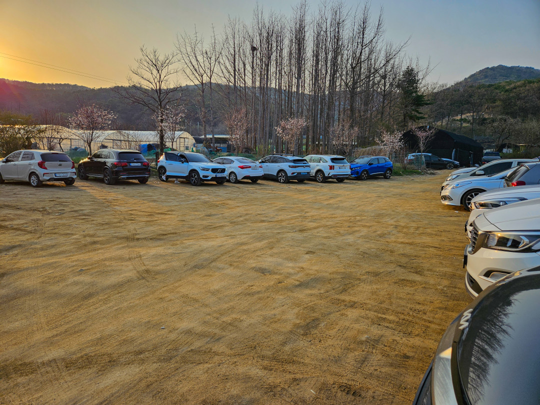 광교산 형제농원 주차장