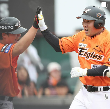 ํํ ๋กฏ๋ฐ ์ผ๊ตฌ ํ์ด๋ผ์ดํธ ์ญ์ ์น