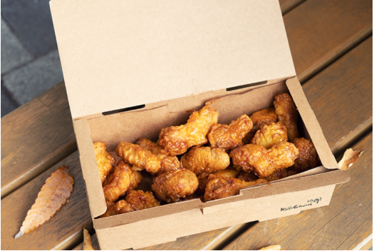 교촌치킨 – 간장과 허니의 매력