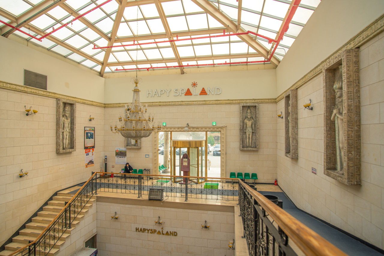 하피랜드 건물 내부 입구 사진