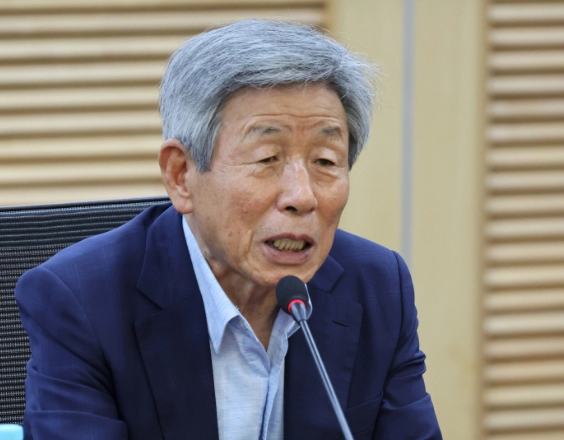 유인태 전 국회 사무총장 민주당 당규 개정 비판 이유