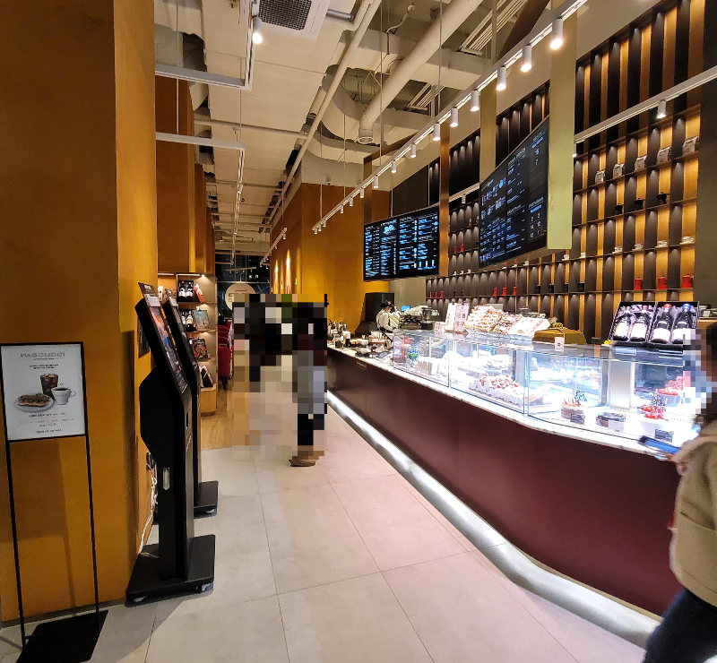 파스쿠찌 입구 카운터