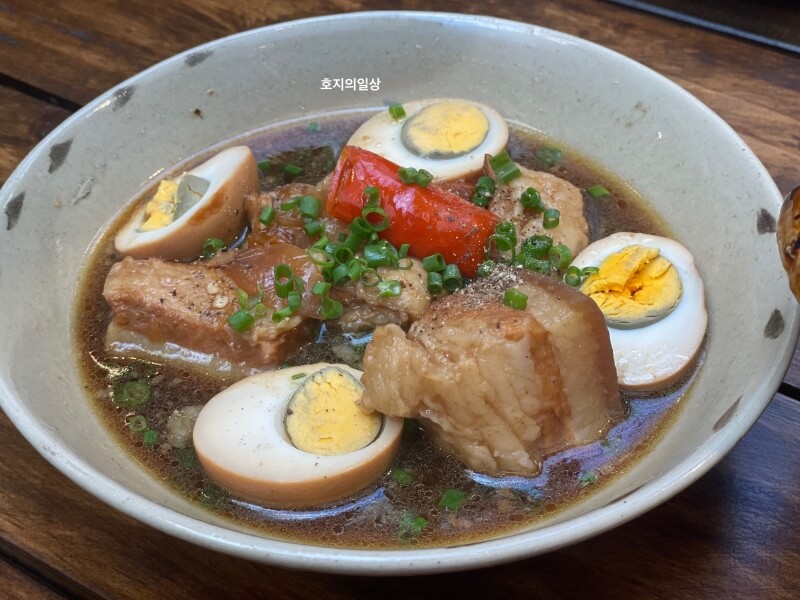 나트랑 맛집 라냐 LA NHA - 돼지고기 계란조림