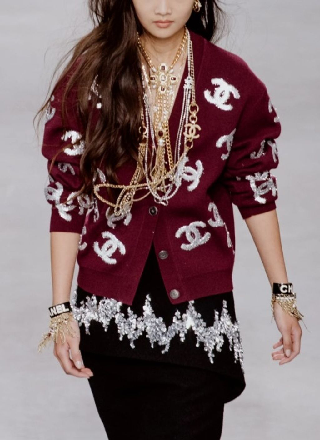 CHANEL 샤넬 가디건 글리터 캐시미어 버건디 실버