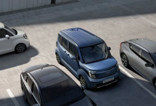 기아 레이: 컴팩트한 디자인 속 넓은 실내 공간과 효율적인 엔진 성능 분석