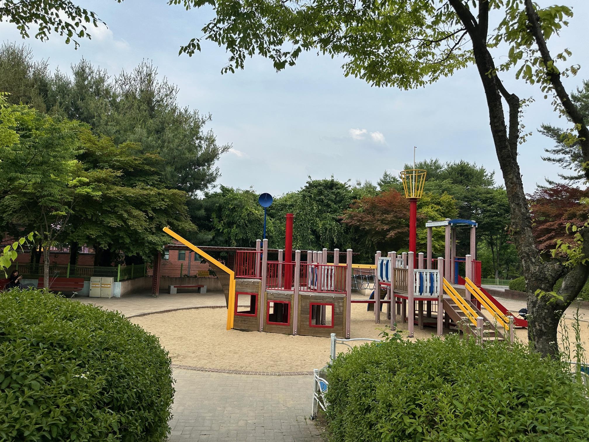 성남중앙도서관