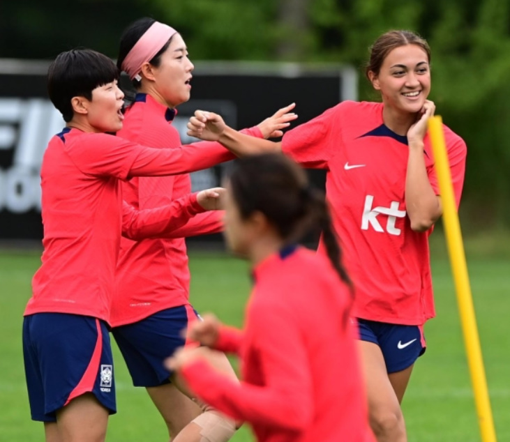 알트태그-여자 축구대표팀 훈련 모습