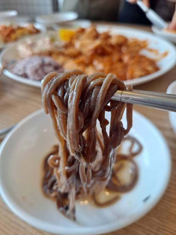 금화왕돈까스 냉모밀 한젓가락