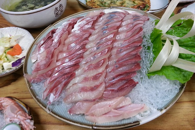 6월 제철음식 제주 벤자리돔 회 맛의 전성기