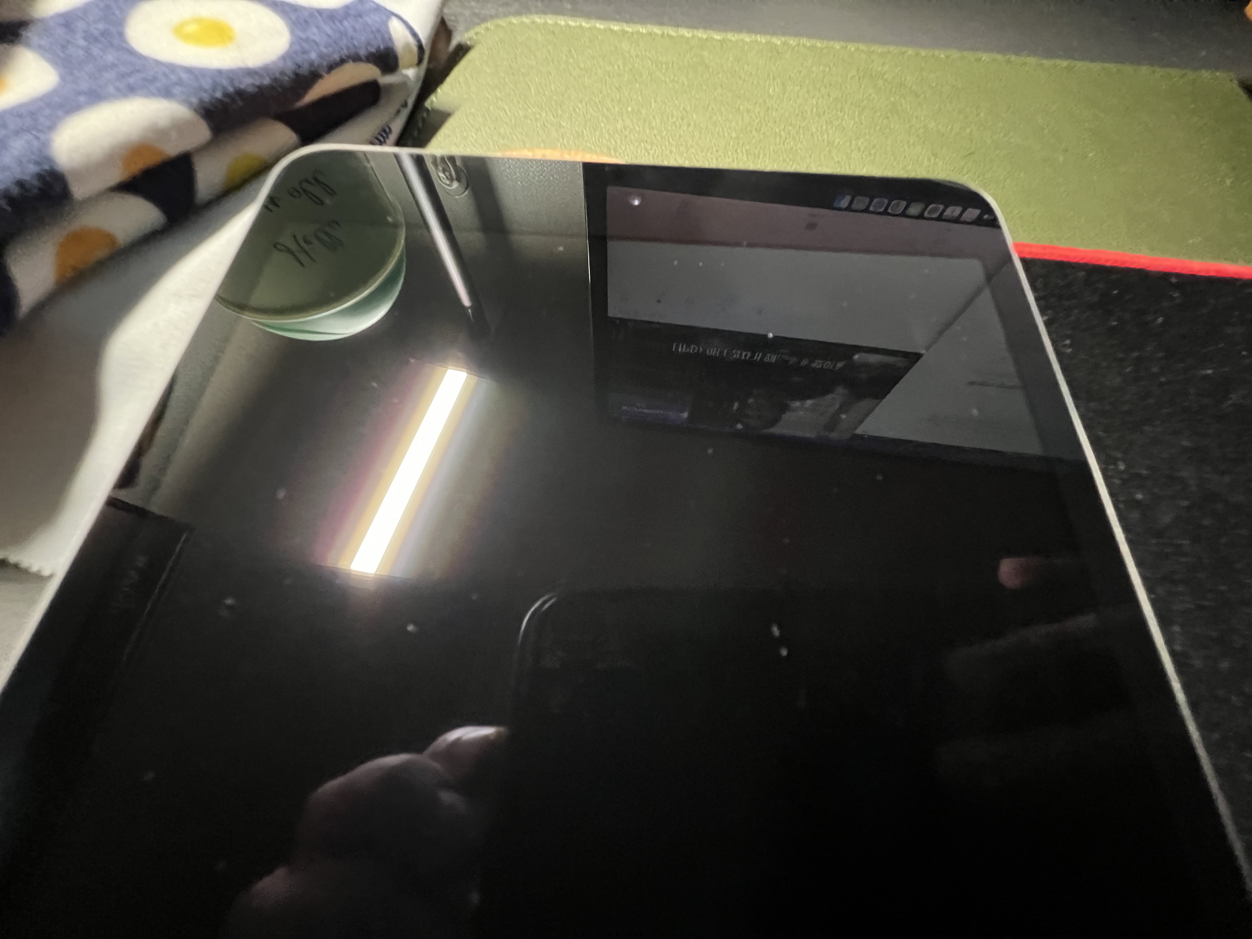 아이패드 액정 사진2