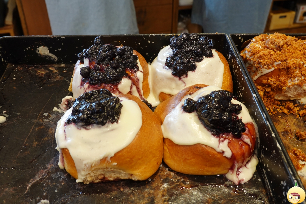 블루베리 시나몬롤