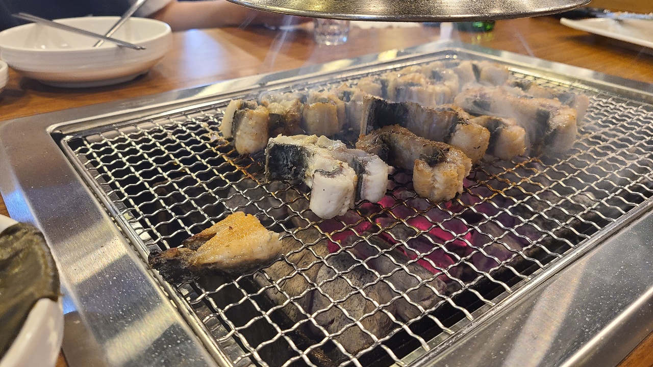 일산-백석-장어촌-장어꼬리사진