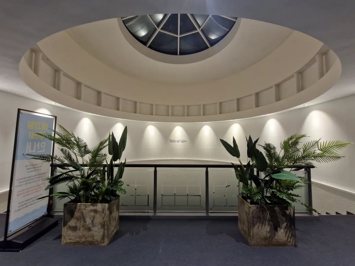 테르메덴-수영장으로-들어가는-입구