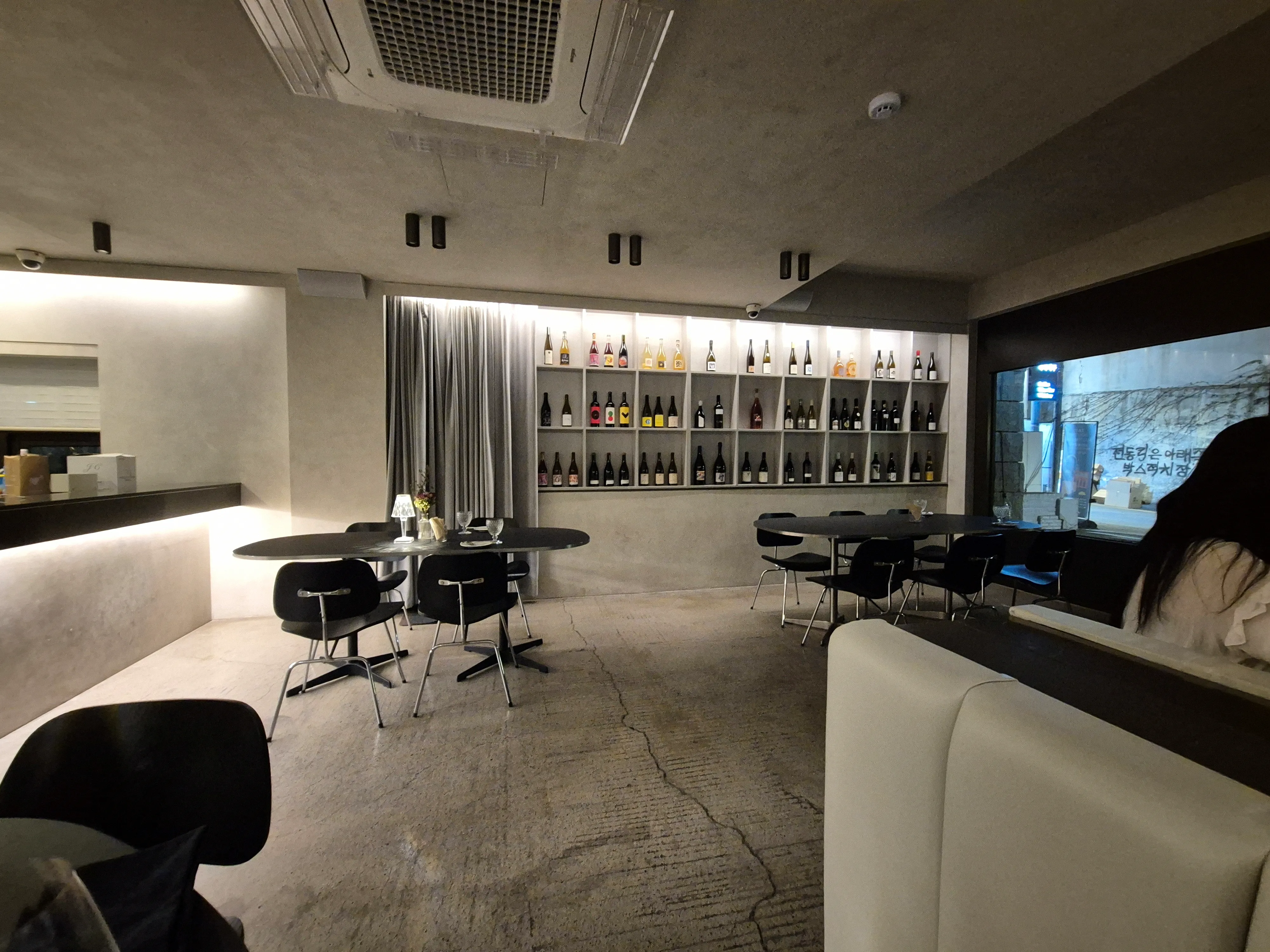 육다시구-실내2