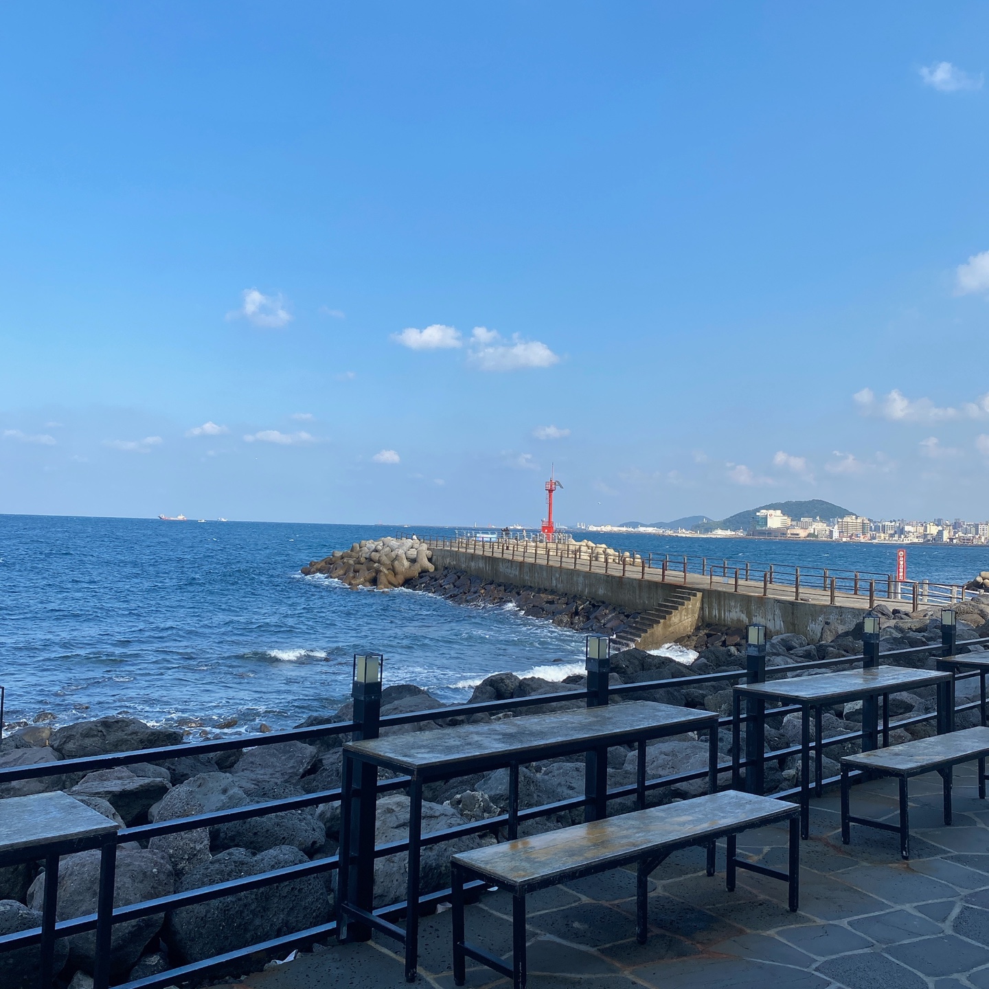 제주공항 용두암 용두암해변 비행기포토존 오션뷰 팡도르 시그니처메뉴 듀포레 대형카페 주차 리뷰 추천