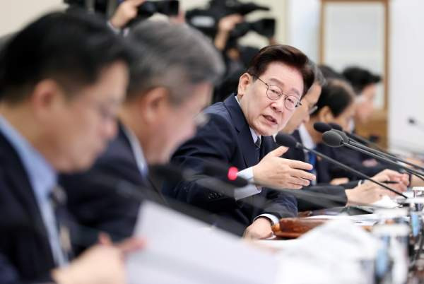 이 대통령 국무회의 공개 논란 총정리｜생중계 중단 요구 반박&middot;장관 발언 논란&middot;레드팀 뜻&middot;국무회의 영상