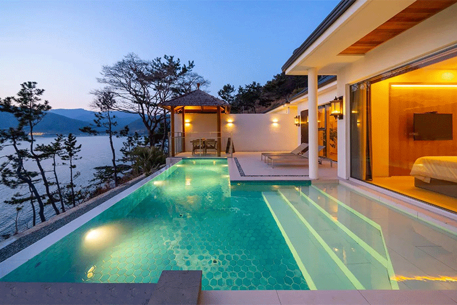 놀유니버스 숙소 특가 정보