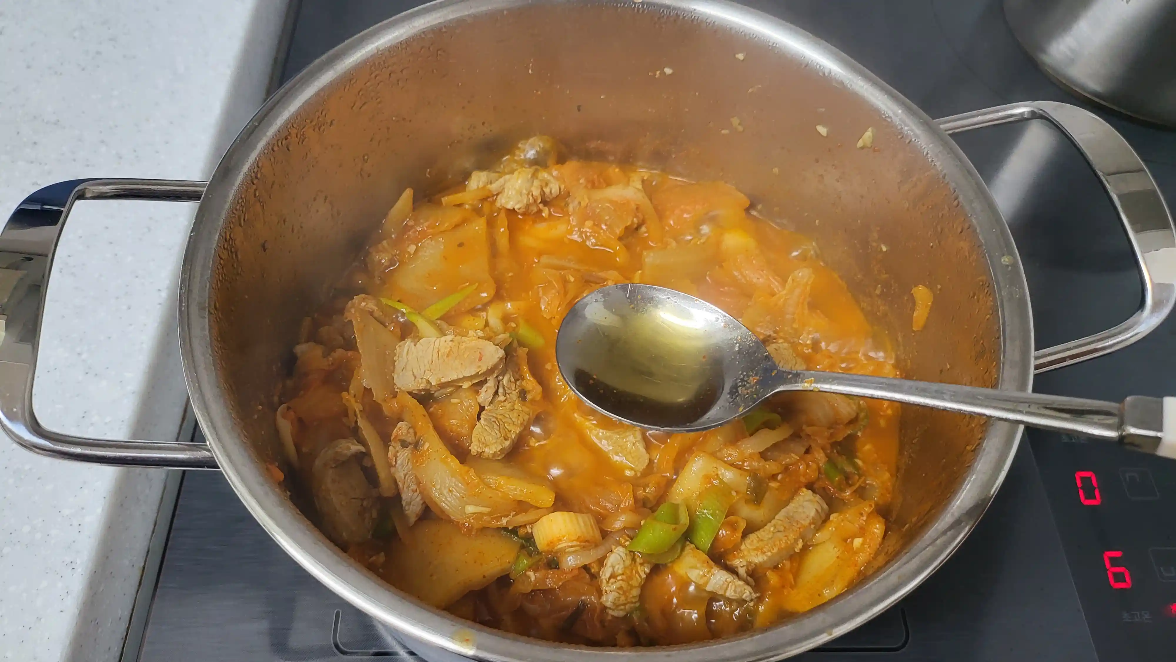 김치찌개 끓이기
