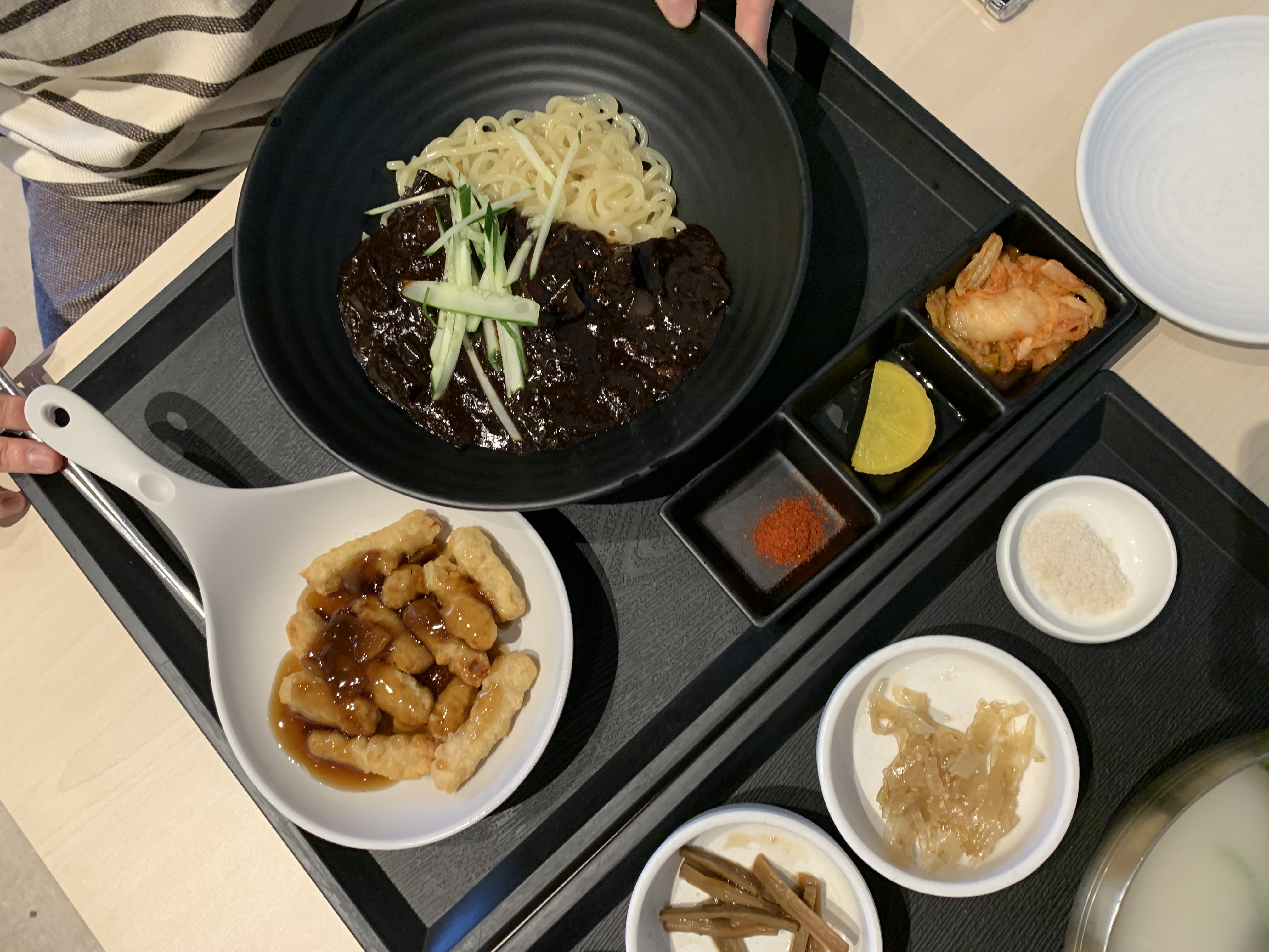 안성 아쿠아필드 짜장면