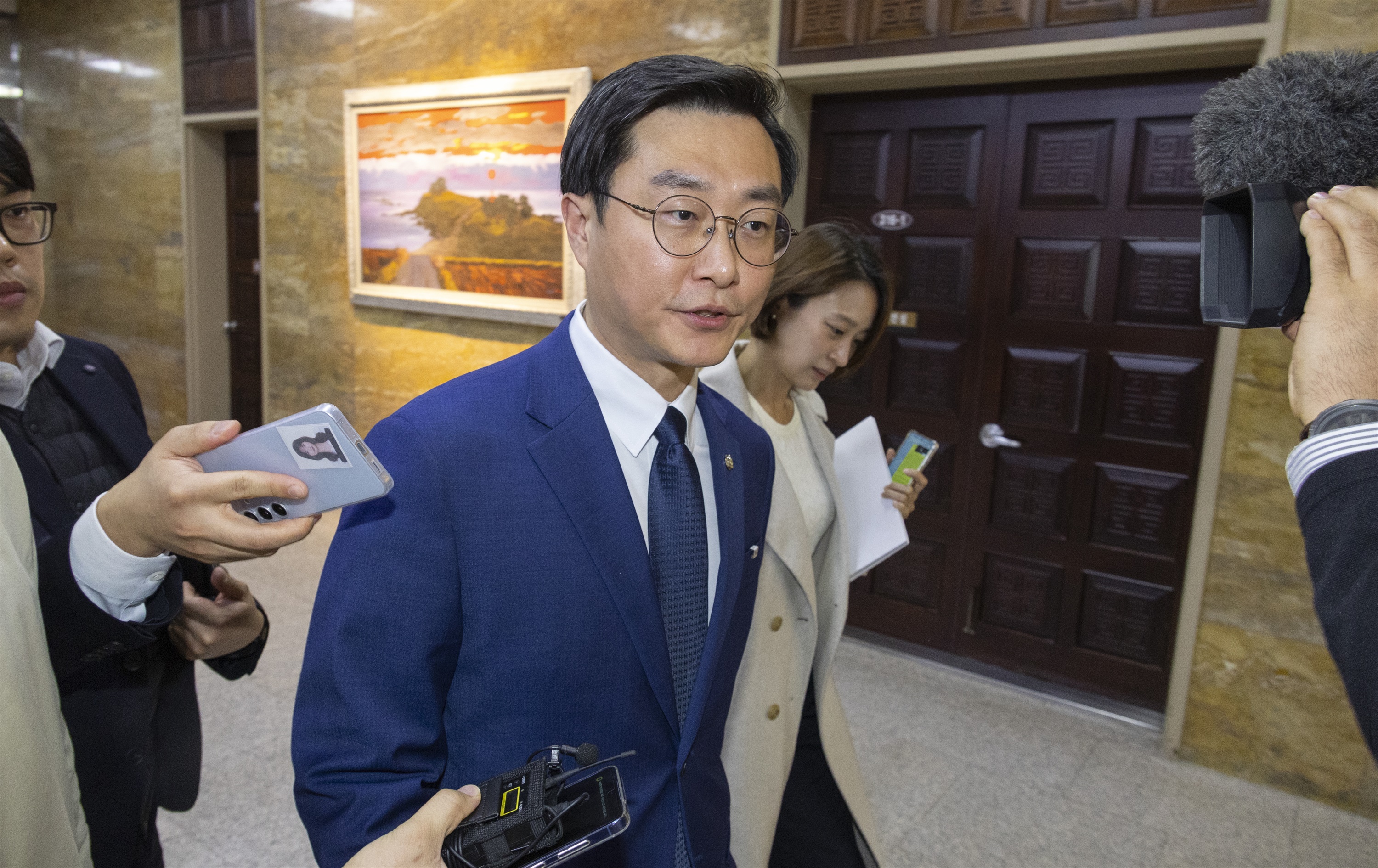장경태 의원 국회의원 프로필과 재판 쟁점 관련 이미지
