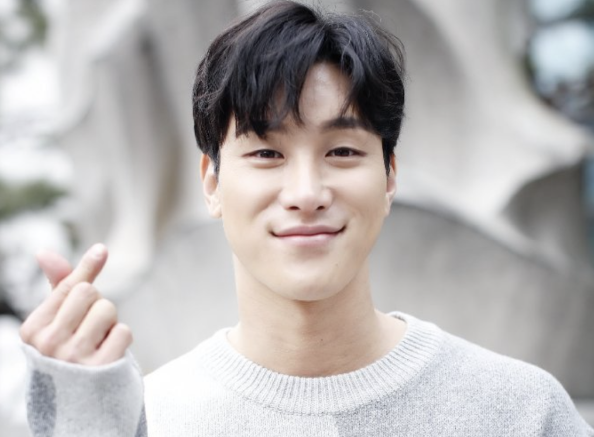 배우 이시강