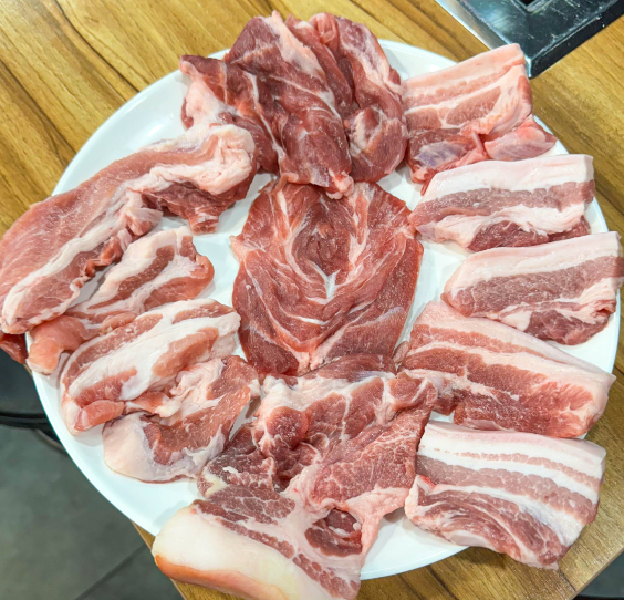 부뜰생고기한돈무한리필 대표 메뉴