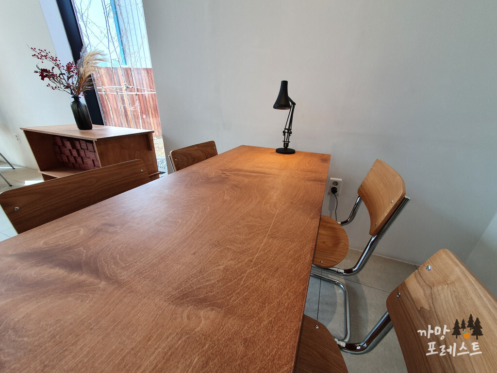 브라운 스케이프 1층