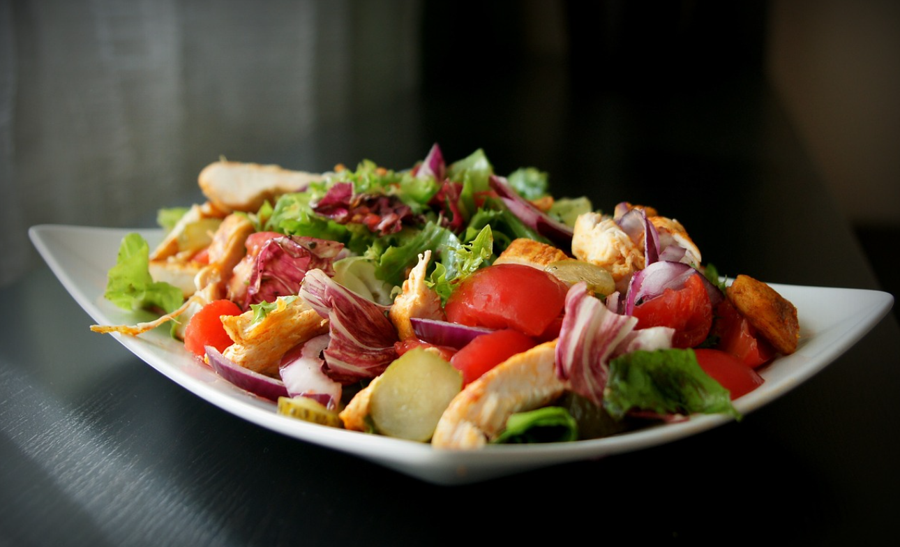 간헐적 단식 vs 소식 – 중년 식사 전략은?