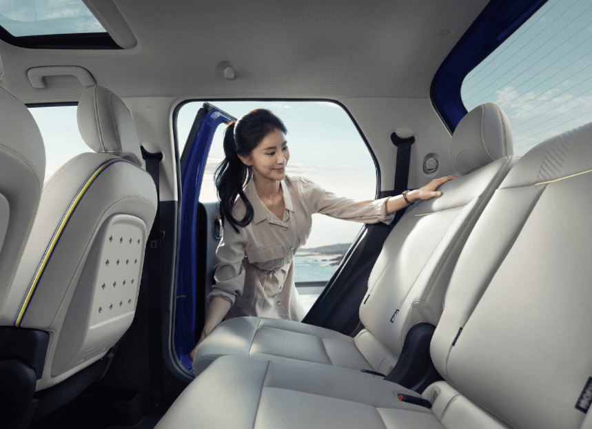 캐스퍼 차 안쪽