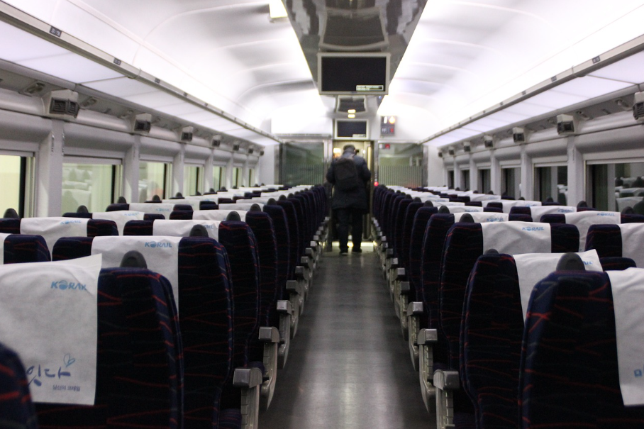 한국 대중교통 기차 안