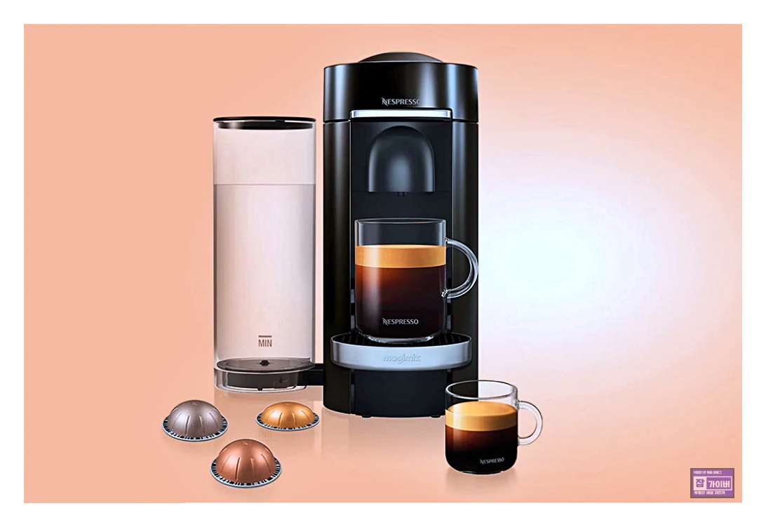 네스프레소 버츄오 디스케일링 중 배출되는 물과 찌꺼기